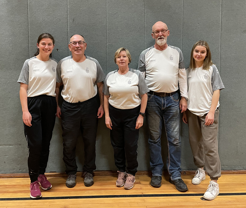 Leonie Kuller, Valeriy Lyubutov, Vera Lyubutov, Wolfram Falk, Jule Molnar. Es fehlt: Sophia Molnar